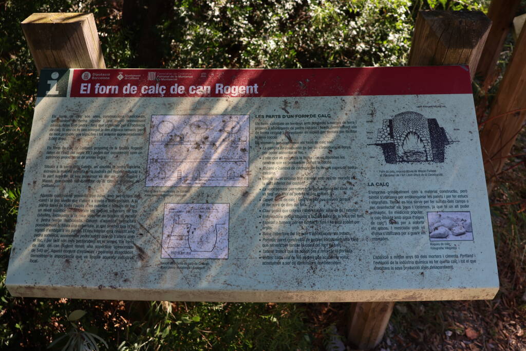 You may read a little about the lime kiln here … in Catalunyan and Spanish.