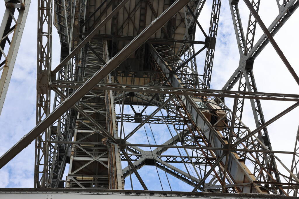 It's a station of a cable car over the port.