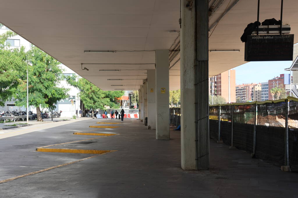 Half-abandoned bus station at Sants.
