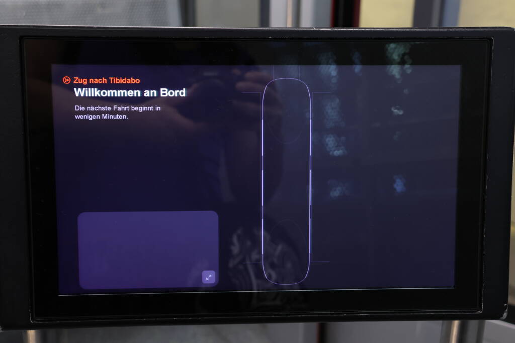 The Tibidabo funicular infotainment was for whatever reason set to German.