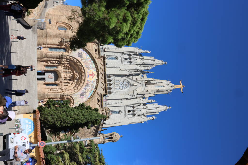 This is the church captured earlier through catenary.