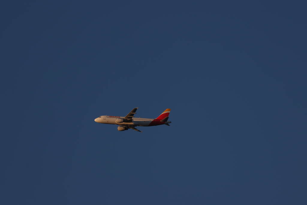 Airbus A320 EC-LRG from Praha to Madrid