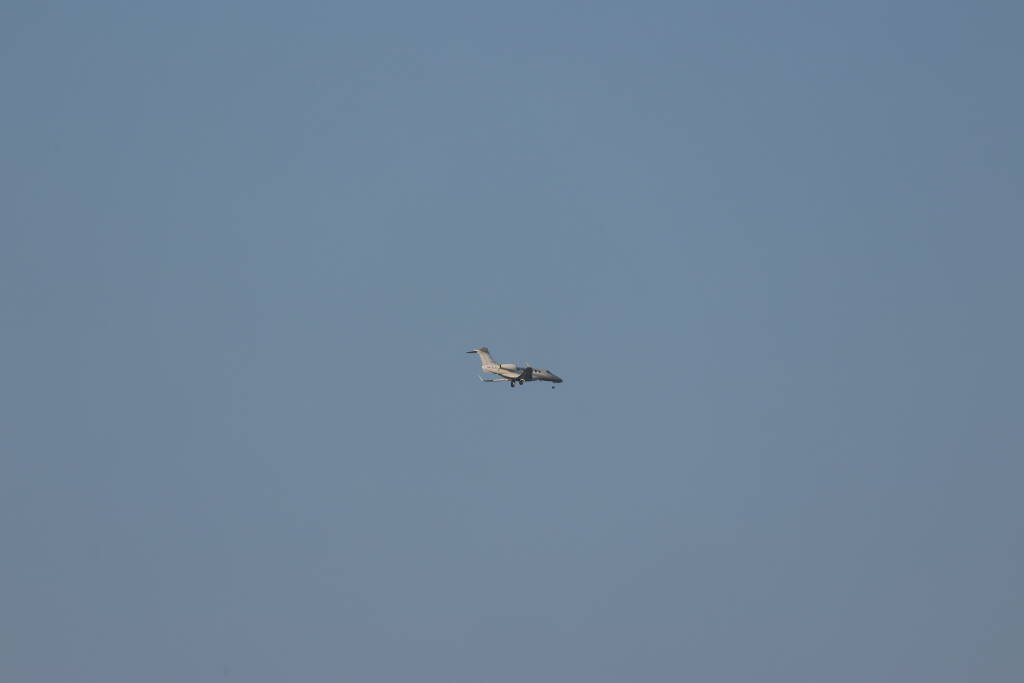 Embraer Phaenom 300E, OK-ELD, on approach to Prague, from Θεσσαλονίκη.