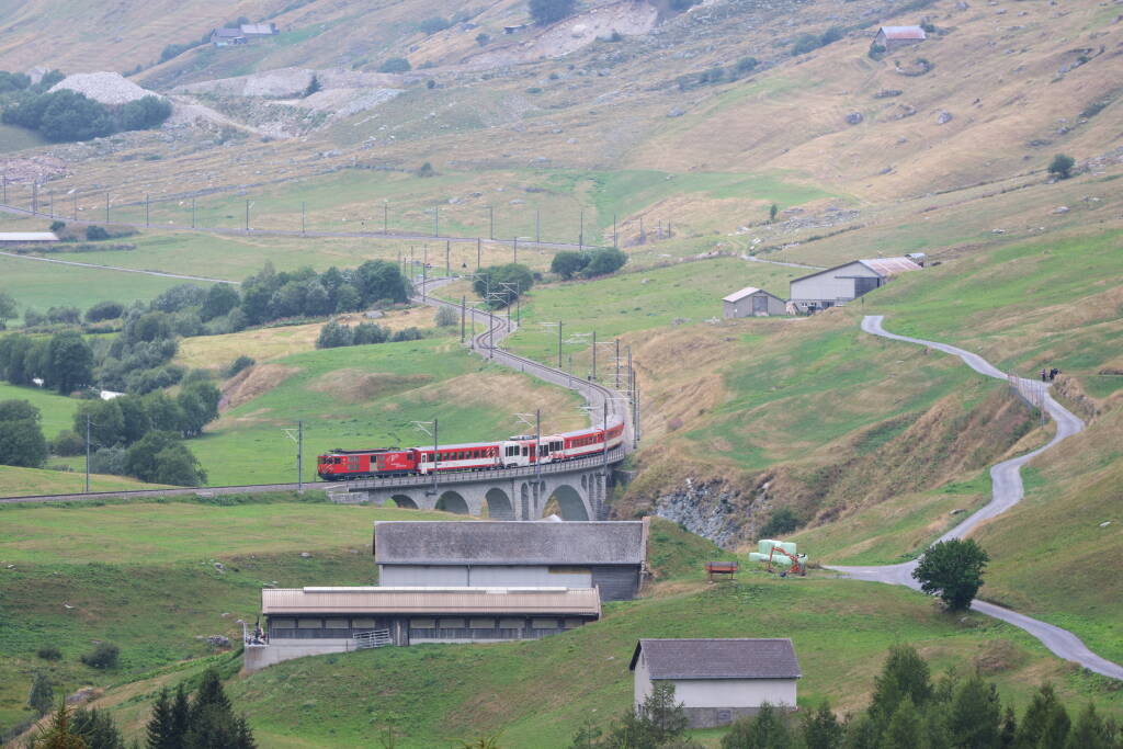 Wavy railway as seen from the tower.