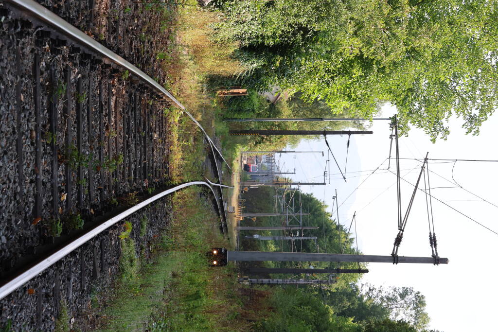 But first some old railways. A single-track section between the tunnel and the station.