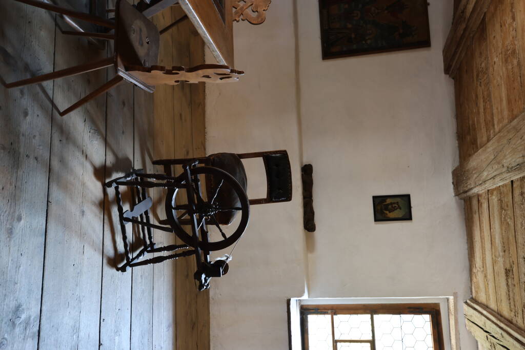 Spinning wheel.
