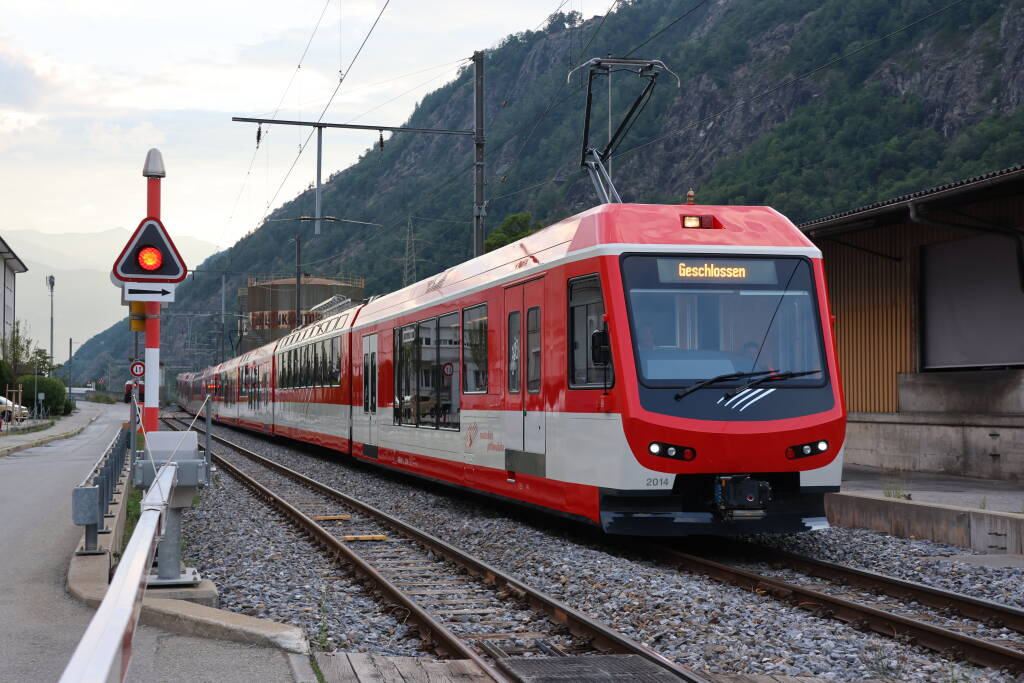 Most common destination of local trains in the evening. (Geschlossen = closed)
