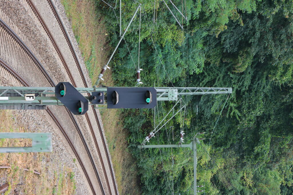 A train is about to ride.